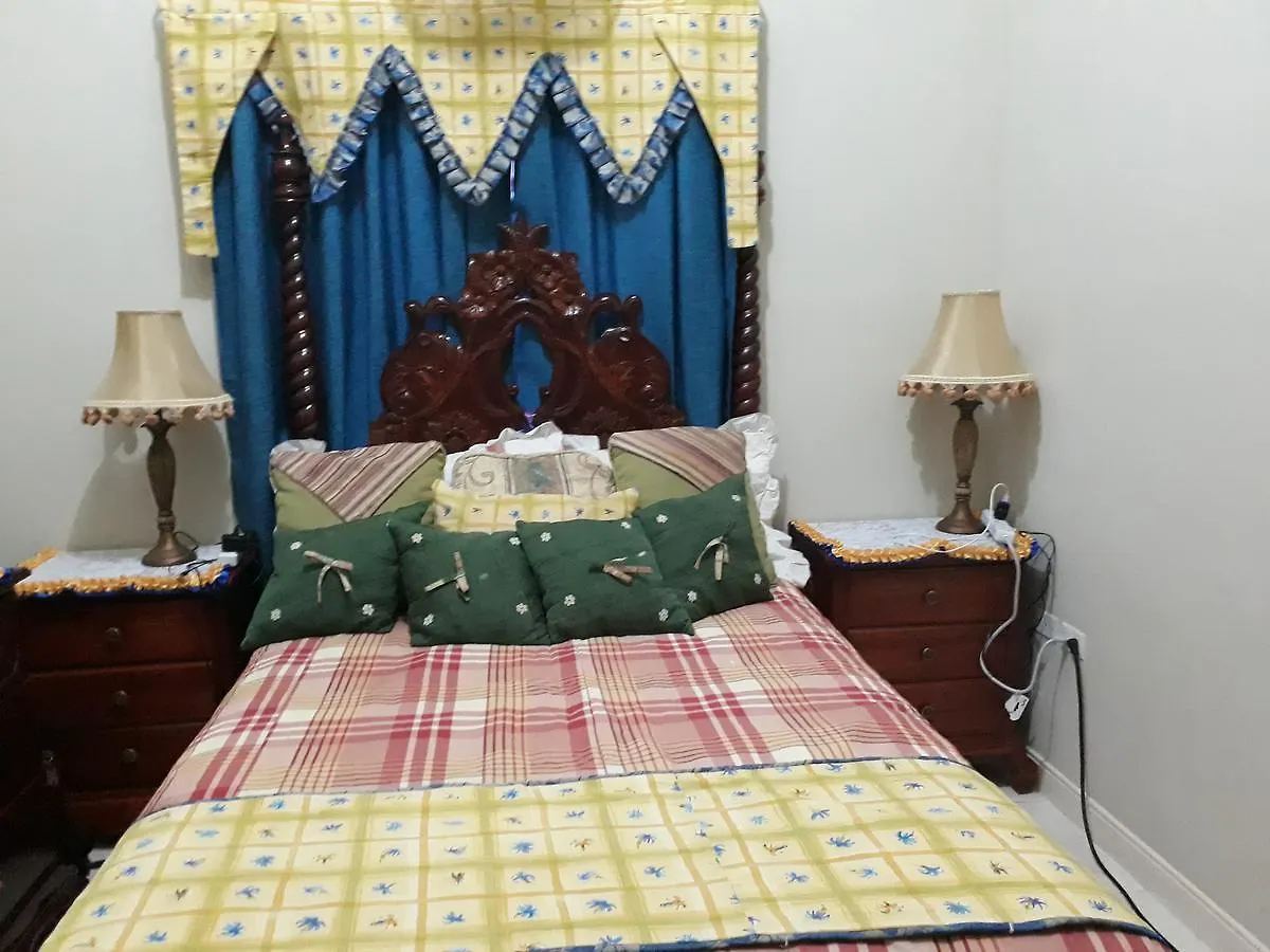 Vakantiehuis Jacaranda Homes Spanish Town