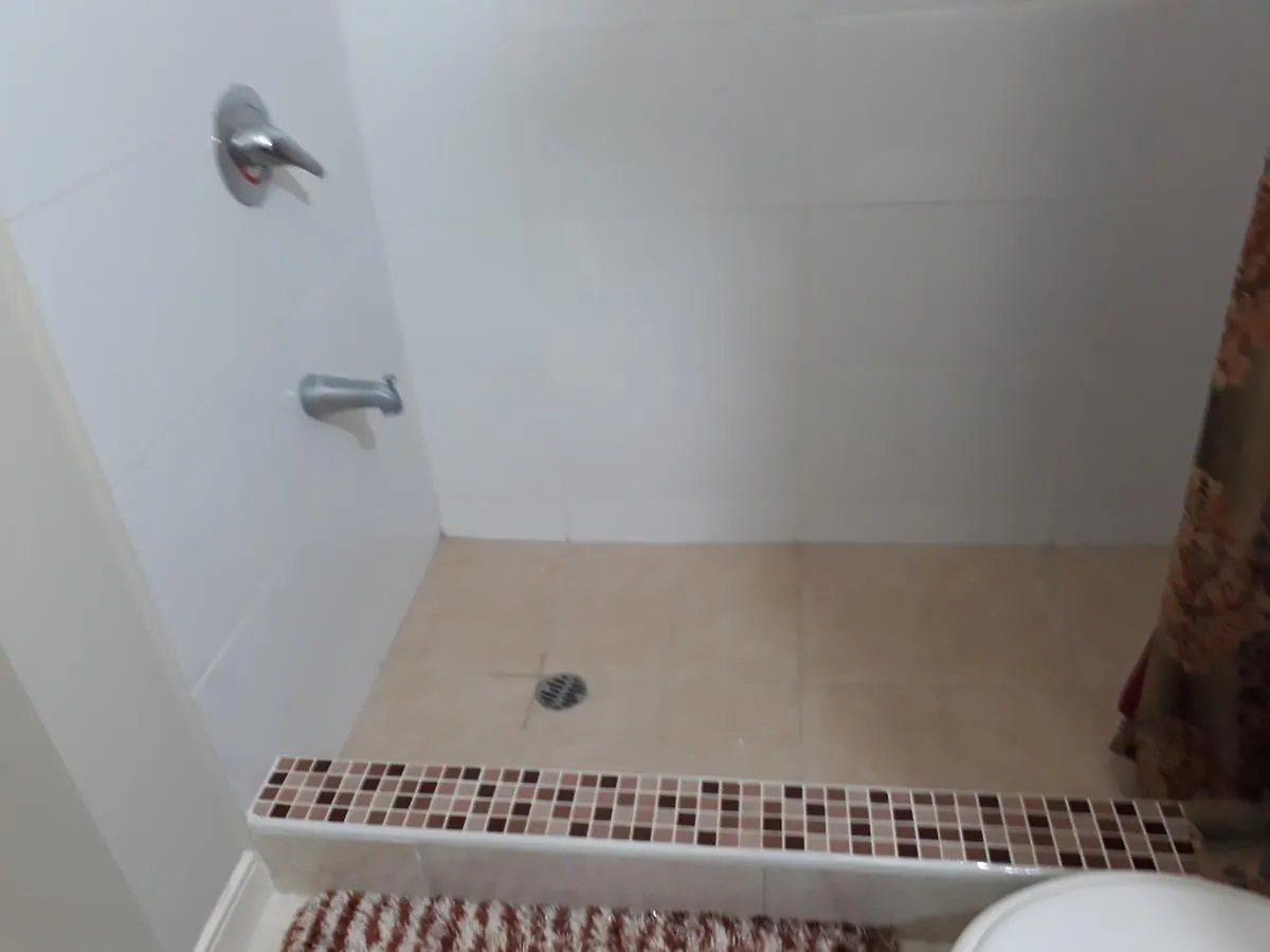 Vakantiehuis Jacaranda Homes Spanish Town